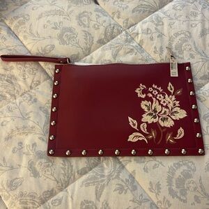 White House black market clutch